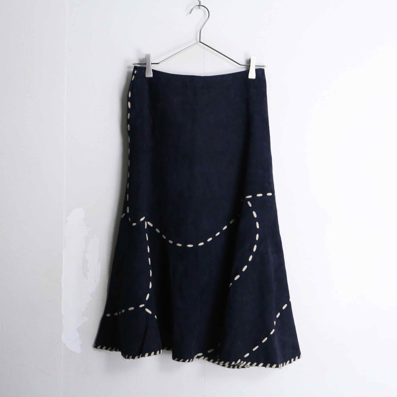 navy × white stitch design flare leather skirt