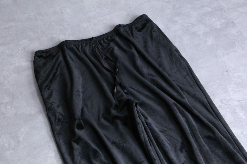 black velours straight easy pants