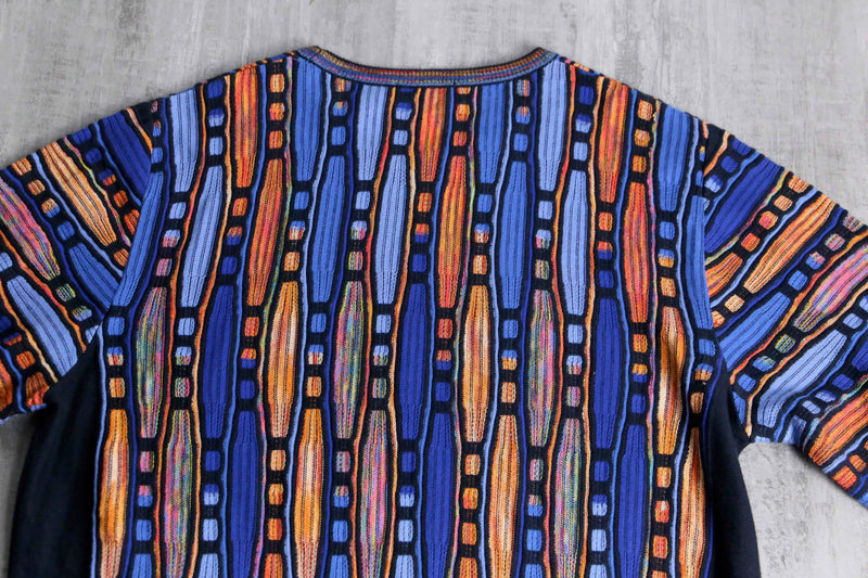 blue × orange geometry pattern 3D knit