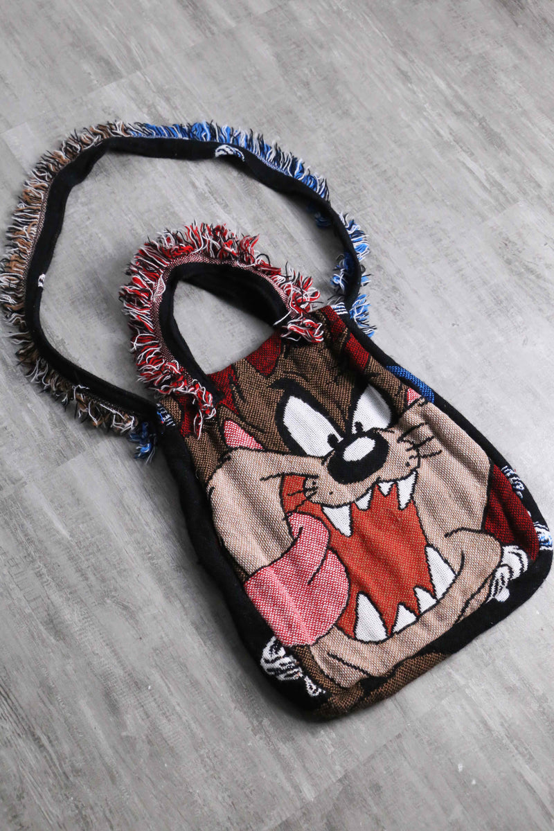 "Re:make" reversible rug bag