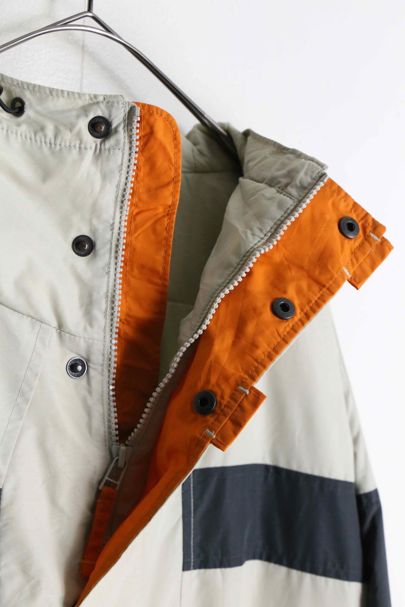 "Columbia" ivory switch design nylon mountain parka