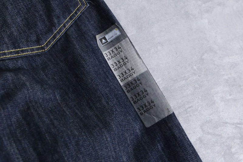 “Levis SILVERTAB” dark color buggy denim pants