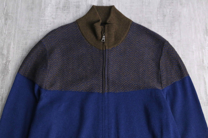 "BANANA REPUBLIC" navy × brown design switch zip knit