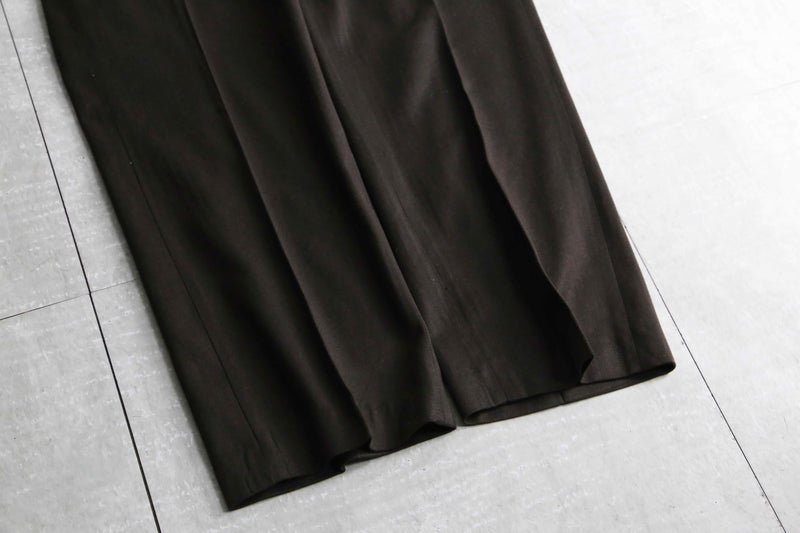 dark brown color wool straight slacks