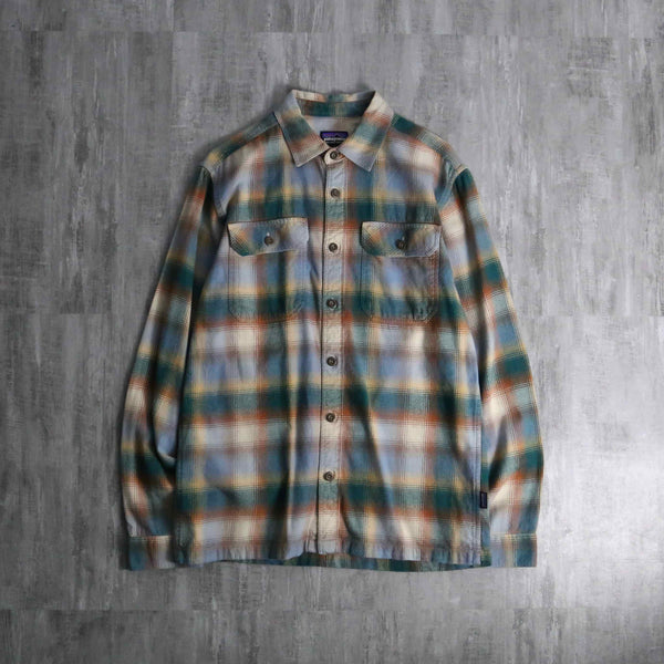 late 2000s Patagonia cotton flannel check shirt