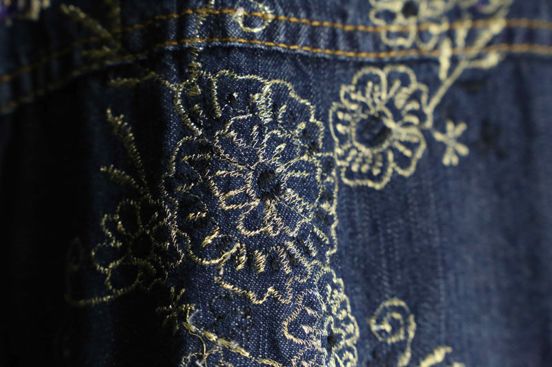 "CHICOS" flower embroidery pattern denim jacket
