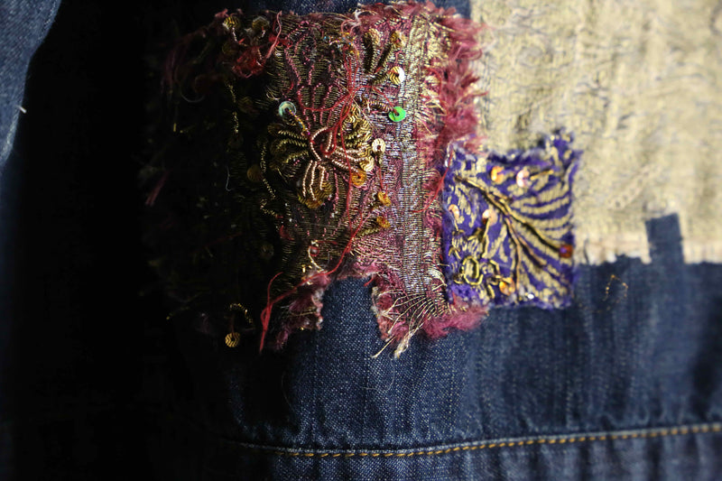 "CHICOS" flower embroidery pattern denim jacket