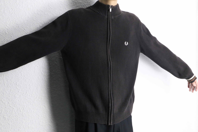 "Fred Perry" brown drivers knit