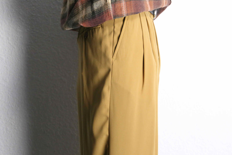 “STACY ADAMS” mustard wide slacks