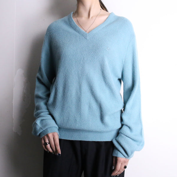 "Christian Dior" sky blue acrylic V neck knit