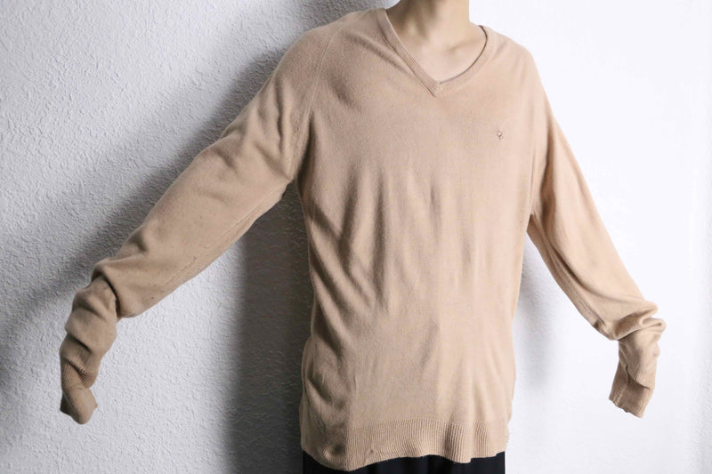 “Christian Dior”beige V-neck knit sweater