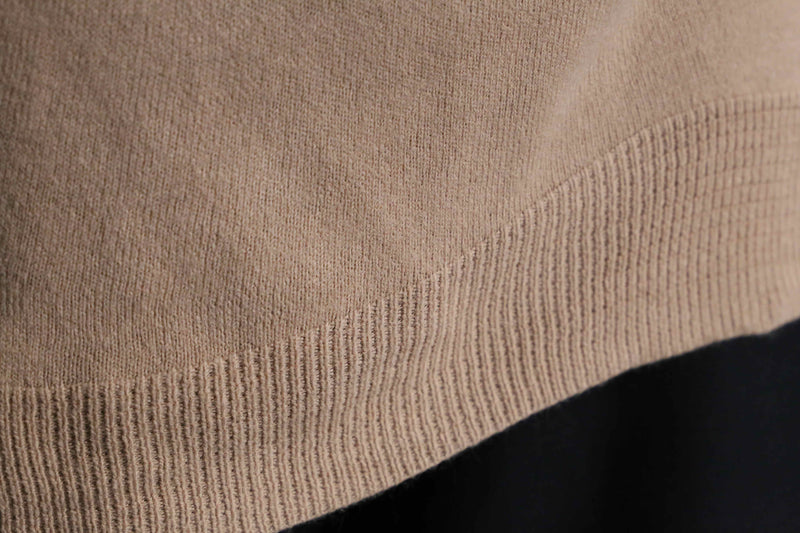 “Christian Dior”beige V-neck knit sweater