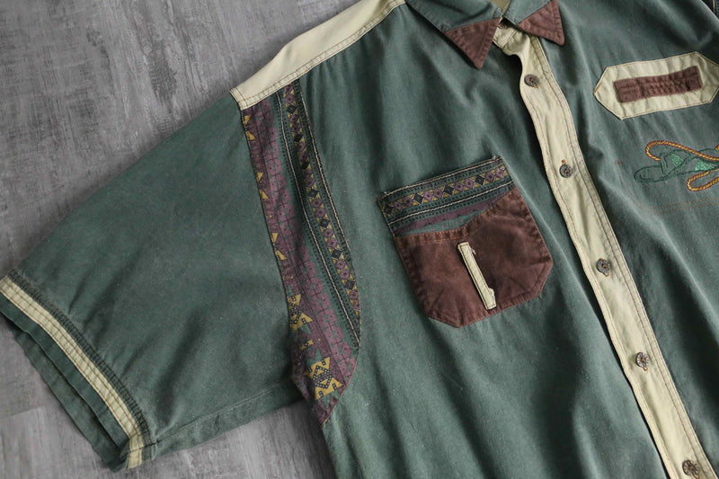 ethnic embroidery earth color s/s shirt