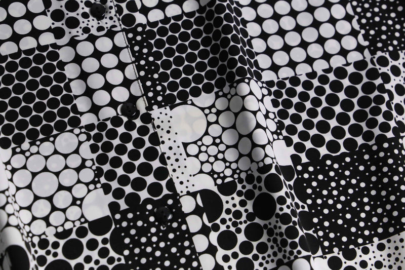 white×black random dot pattern shirt