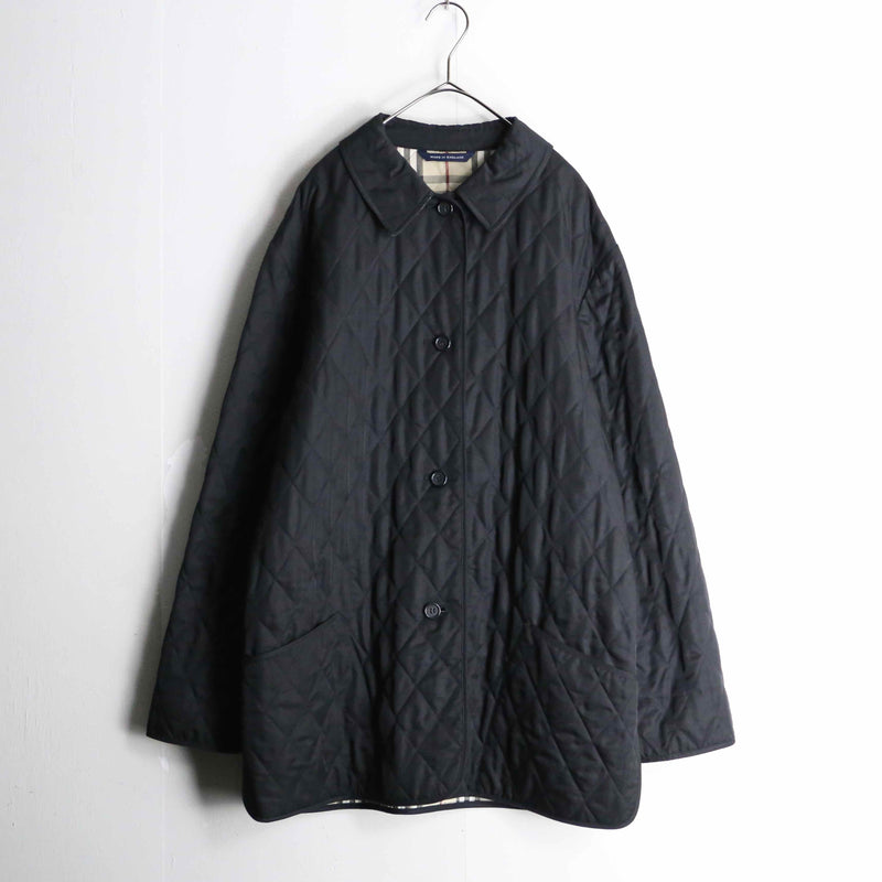 “BURBERRY” black navy color quilting coat