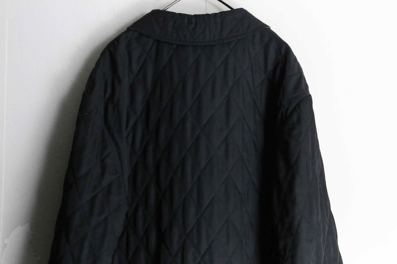 “BURBERRY” black navy color quilting coat