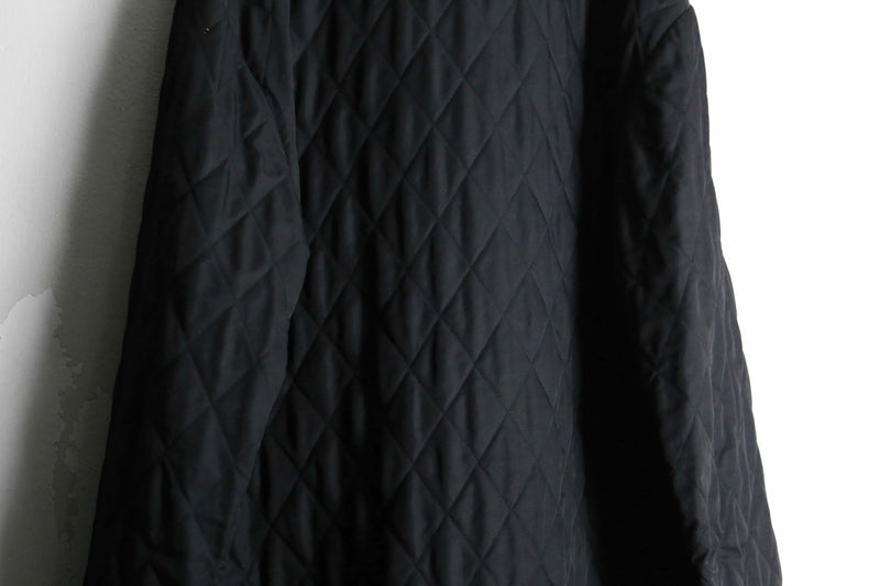 “BURBERRY” black navy color quilting coat