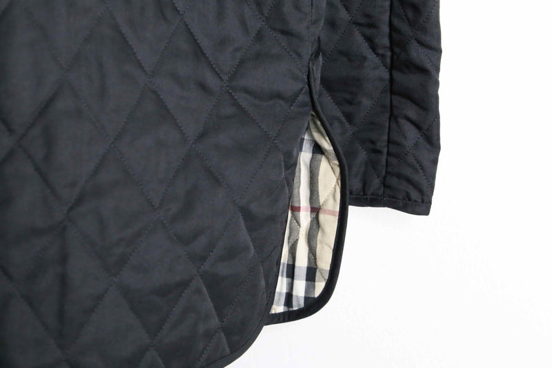 “BURBERRY” black navy color quilting coat