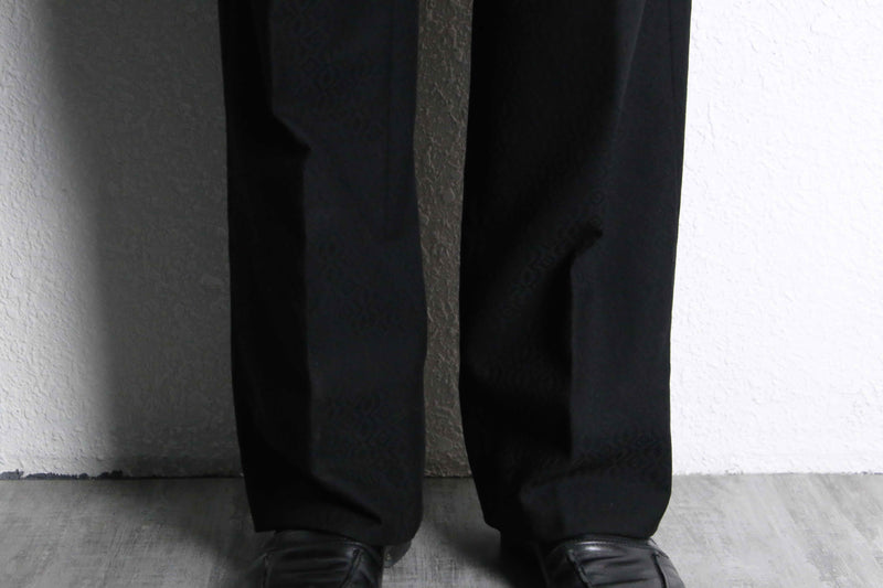 damask like pattern single breasted set-up