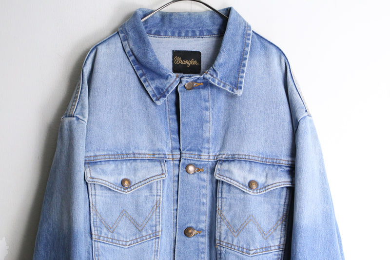 "Wrangler" blue gradation design denim tracker jacket