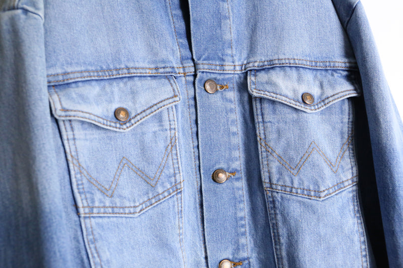 "Wrangler" blue gradation design denim tracker jacket