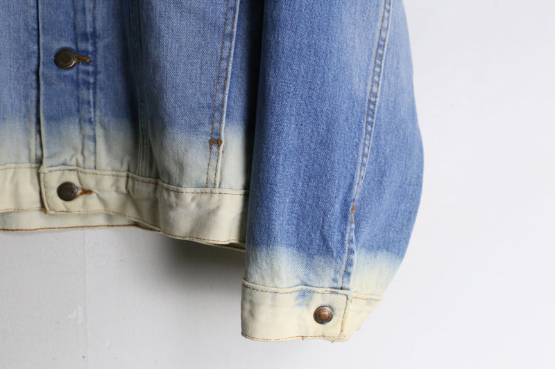 "Wrangler" blue gradation design denim tracker jacket