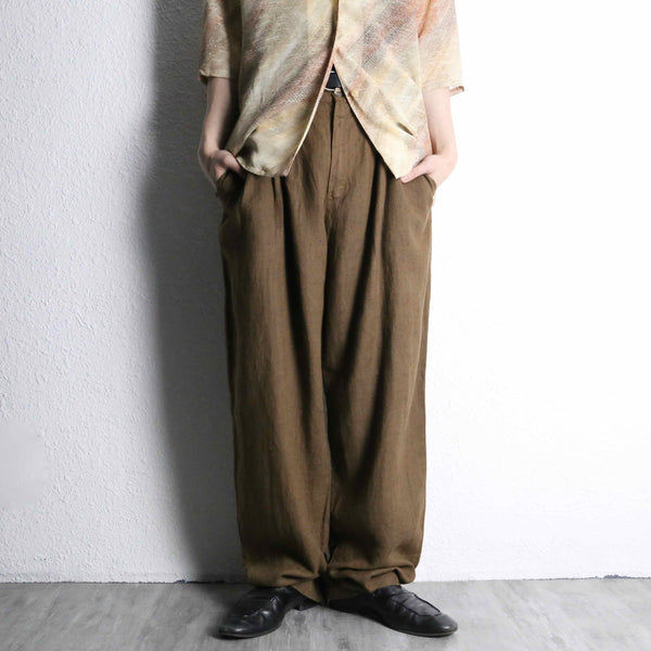 brown color linen 3tuck slacks