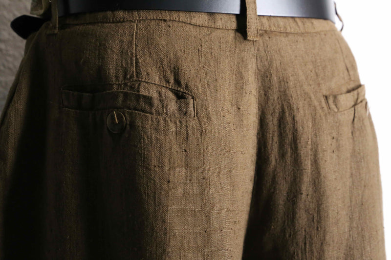 brown color linen 3tuck slacks