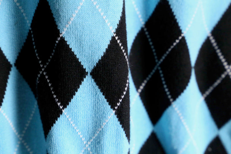 black × sax blue argyle check knit vest