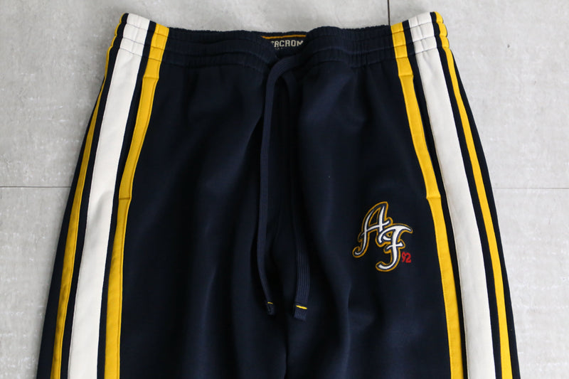 "ABERCROMBIE" line track pants