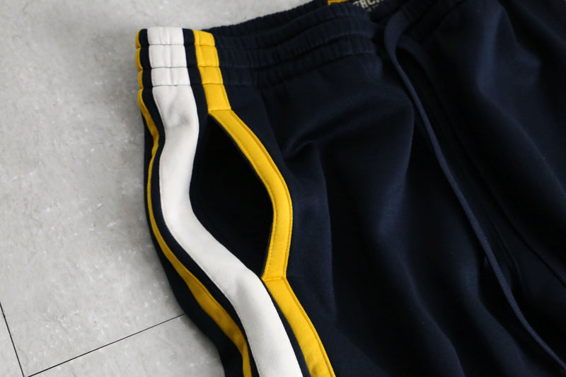 "ABERCROMBIE" line track pants