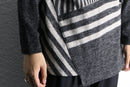 gray stripe border knit polo shirt