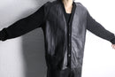 black knit × black leather switch cardigan