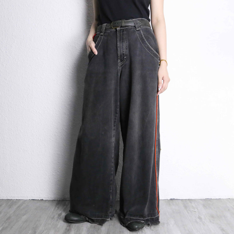 black embroidery design wide denim pants