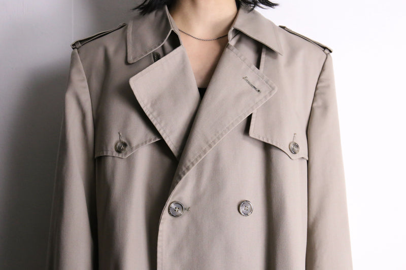 完品 "Christian Dior" trench coat