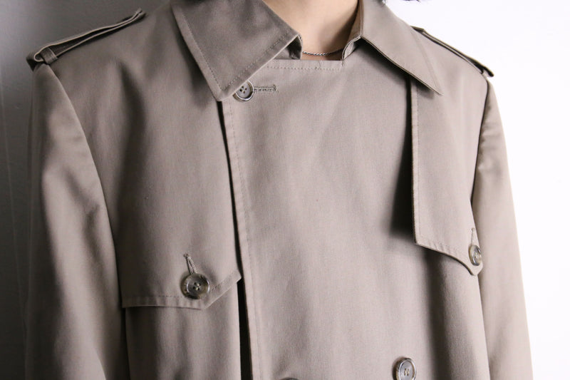 完品 "Christian Dior" trench coat