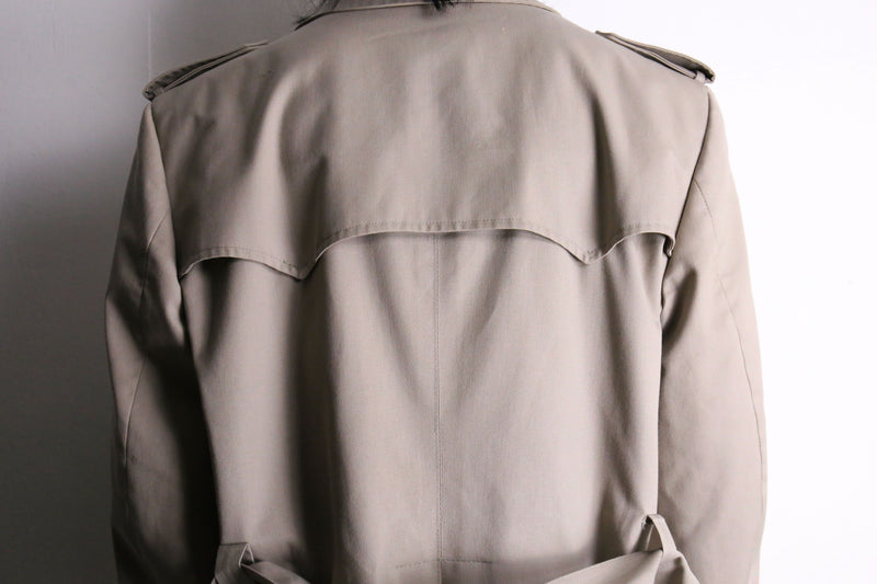 完品 "Christian Dior" trench coat