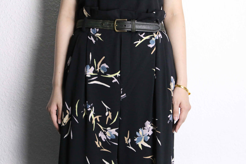 flower design 2tuck easy pants