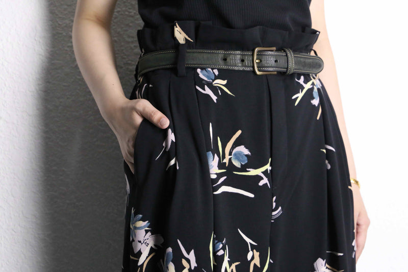 flower design 2tuck easy pants