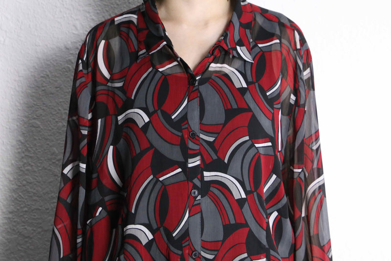 red black color geometry design shirt