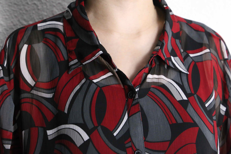 red black color geometry design shirt