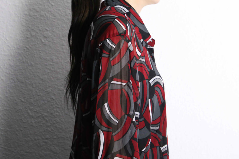 red black color geometry design shirt