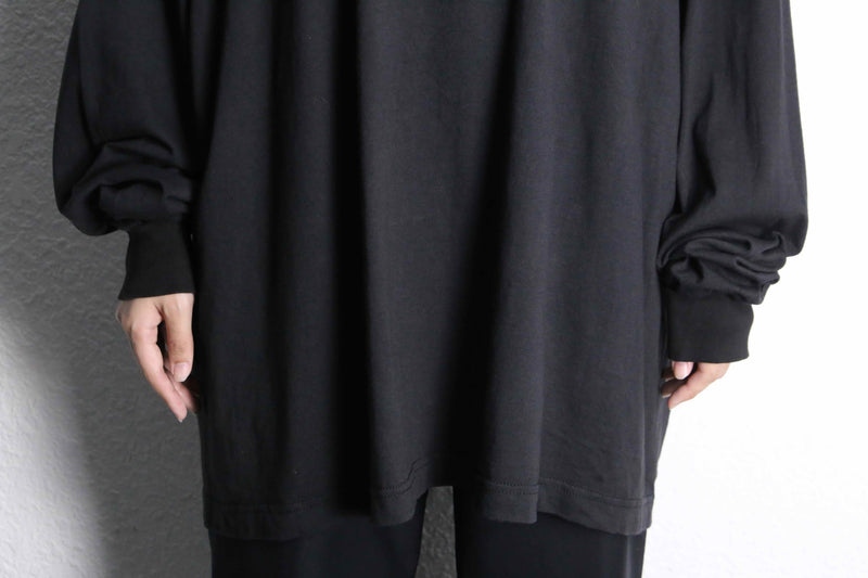 “adidas” one point logo loose silhouette L/S tee