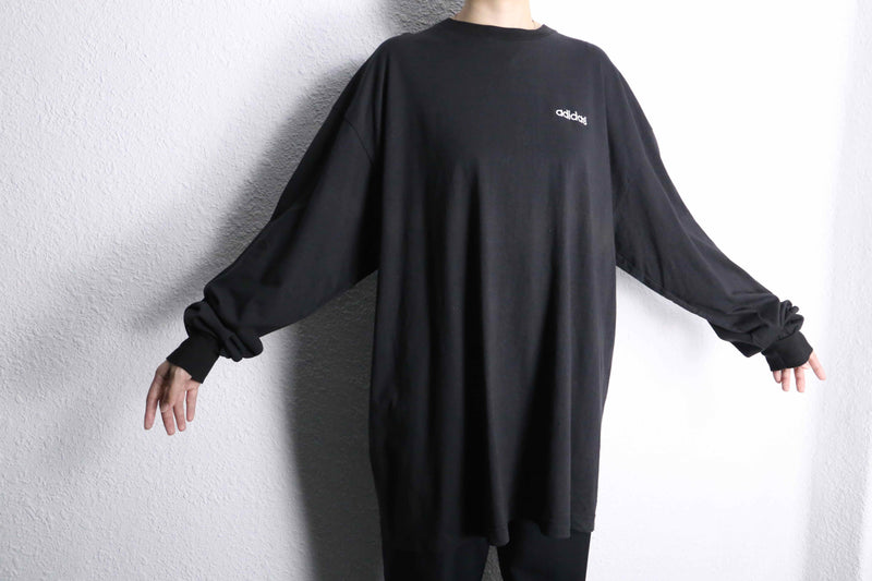 “adidas” one point logo loose silhouette L/S tee