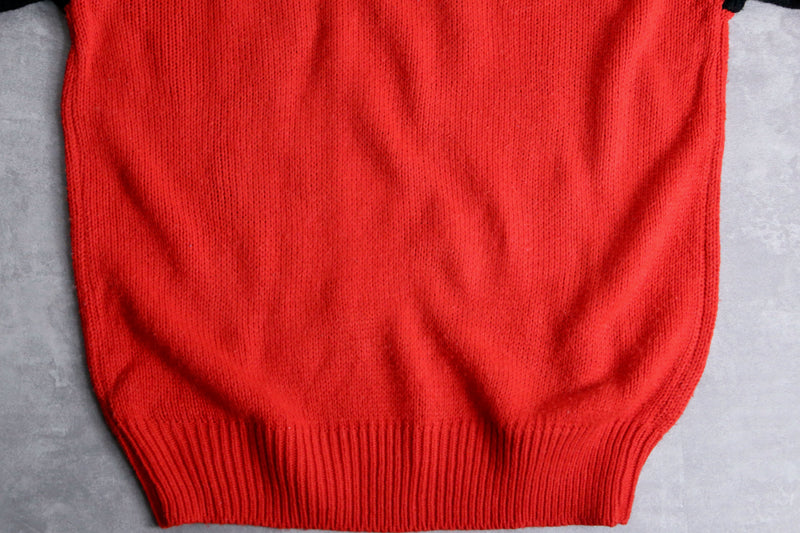 “mickey” design red color knit