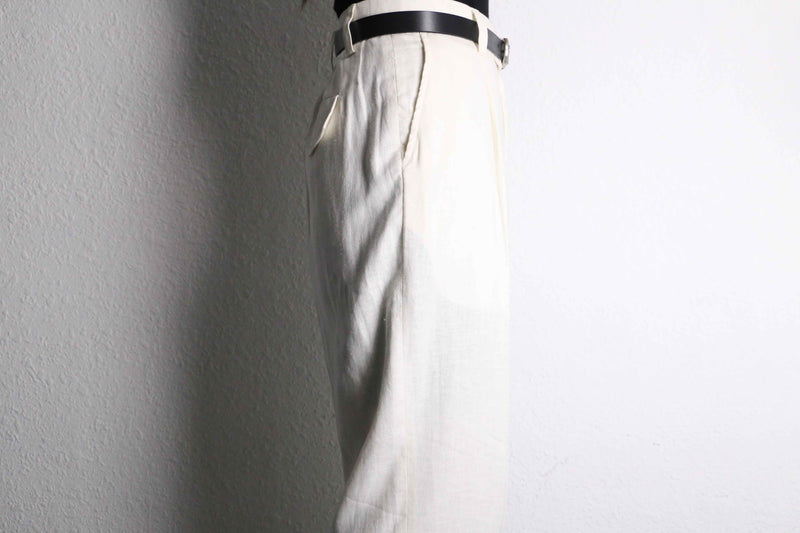 white 1tuck wide linen pants