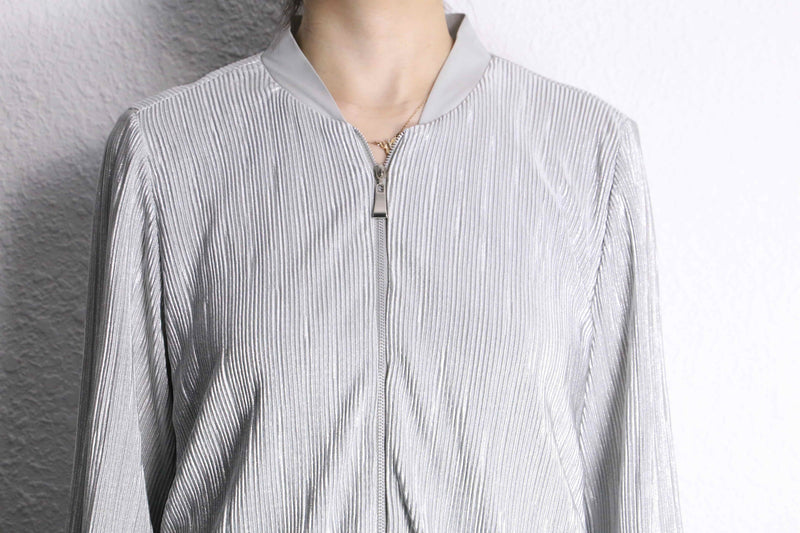 gray lame pleats pattern zip blouson