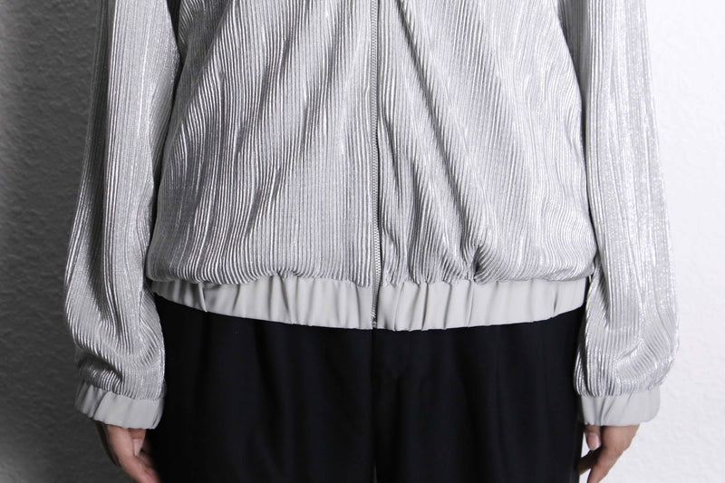 gray lame pleats pattern zip blouson