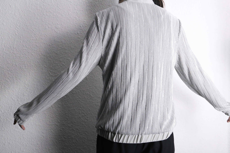 gray lame pleats pattern zip blouson