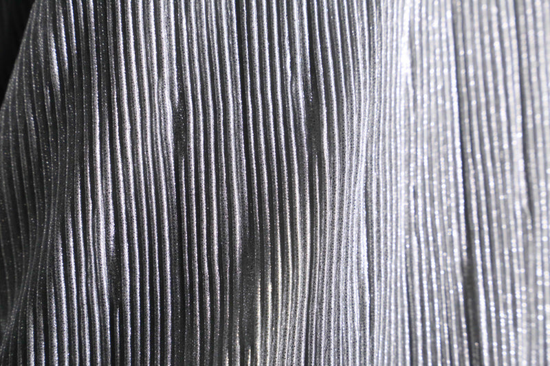 gray lame pleats pattern zip blouson